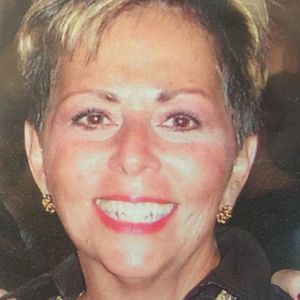 Meet your Posher, Lory